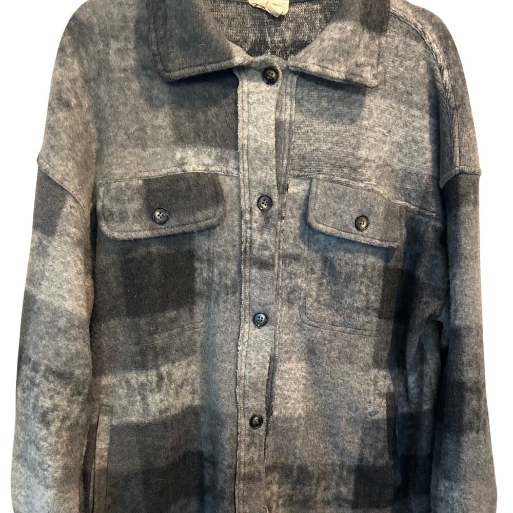 BiBi Womens M Black Gray Oversized Plaid Flannel Shacket EUC